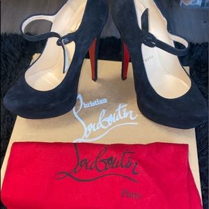 Size 35.5 red bottoms